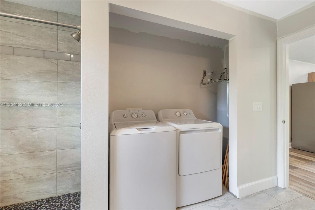 Vendido Recientemente: $290,000 (1 camas, 1 baños, 924 Pies cuadrados)