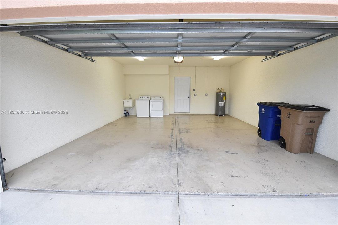 En Venta: $220,000 (3 camas, 2 baños, 1517 Pies cuadrados)