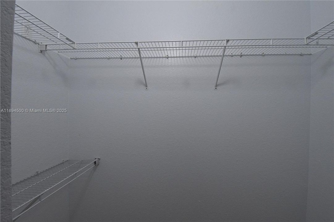 En Venta: $220,000 (3 camas, 2 baños, 1517 Pies cuadrados)