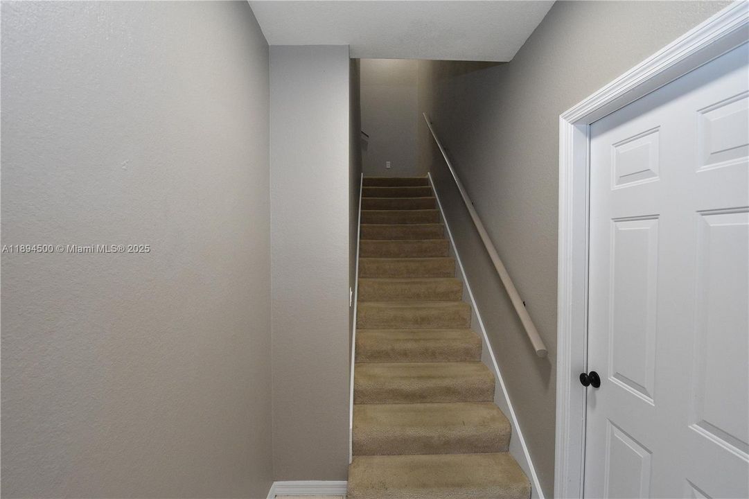 En Venta: $220,000 (3 camas, 2 baños, 1517 Pies cuadrados)