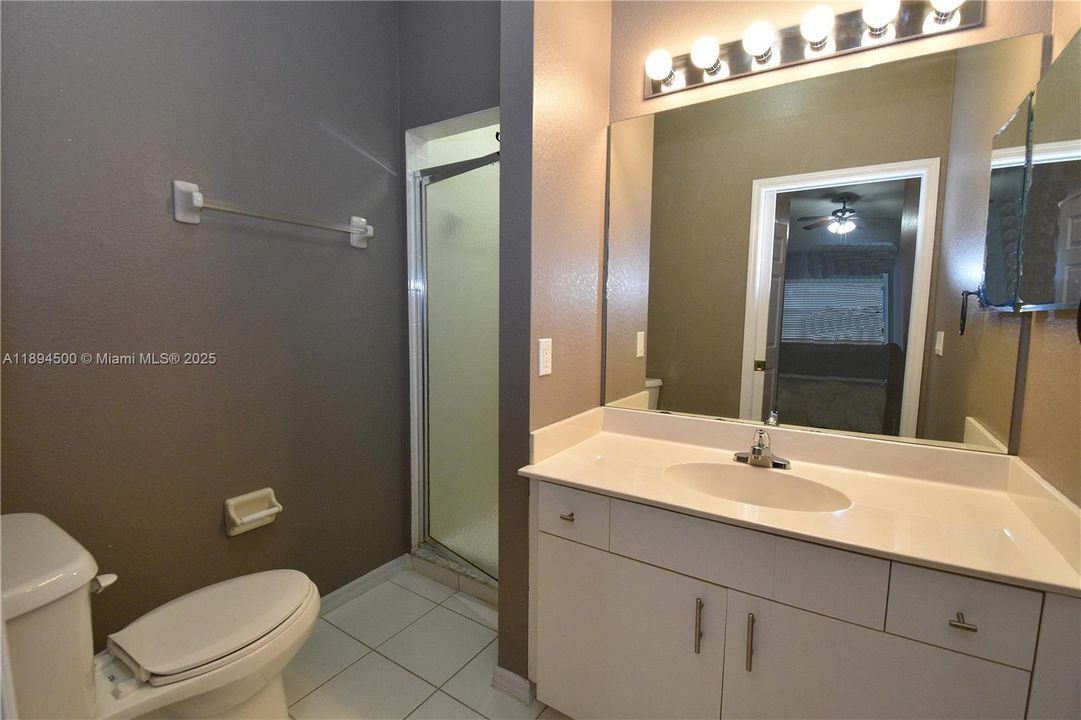 En Venta: $220,000 (3 camas, 2 baños, 1517 Pies cuadrados)