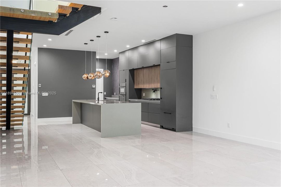 Active With Contract: $1,500,000 (3 beds, 3 baths, 2255 Square Feet)