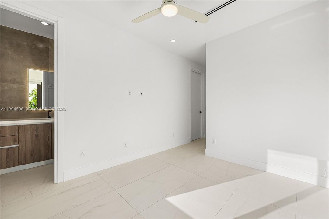 Active With Contract: $1,500,000 (3 beds, 3 baths, 2255 Square Feet)