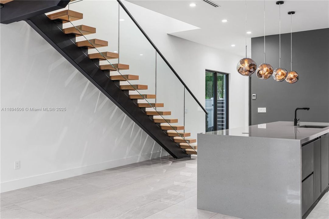 Active With Contract: $1,500,000 (3 beds, 3 baths, 2255 Square Feet)