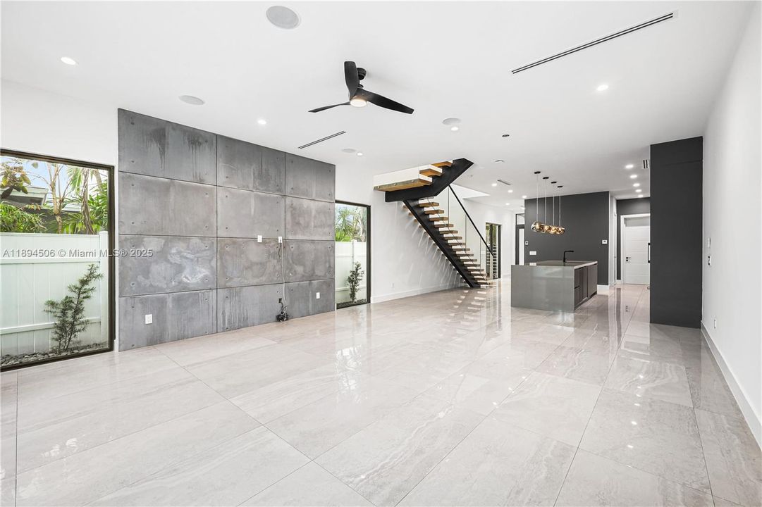 Active With Contract: $1,500,000 (3 beds, 3 baths, 2255 Square Feet)