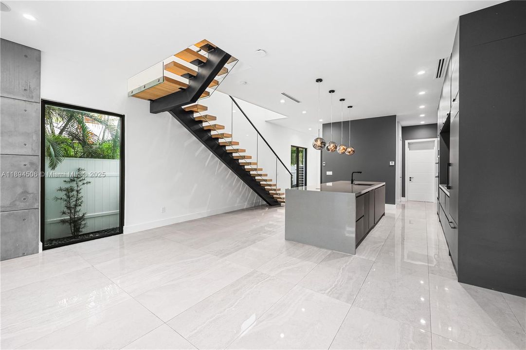 Active With Contract: $1,500,000 (3 beds, 3 baths, 2255 Square Feet)