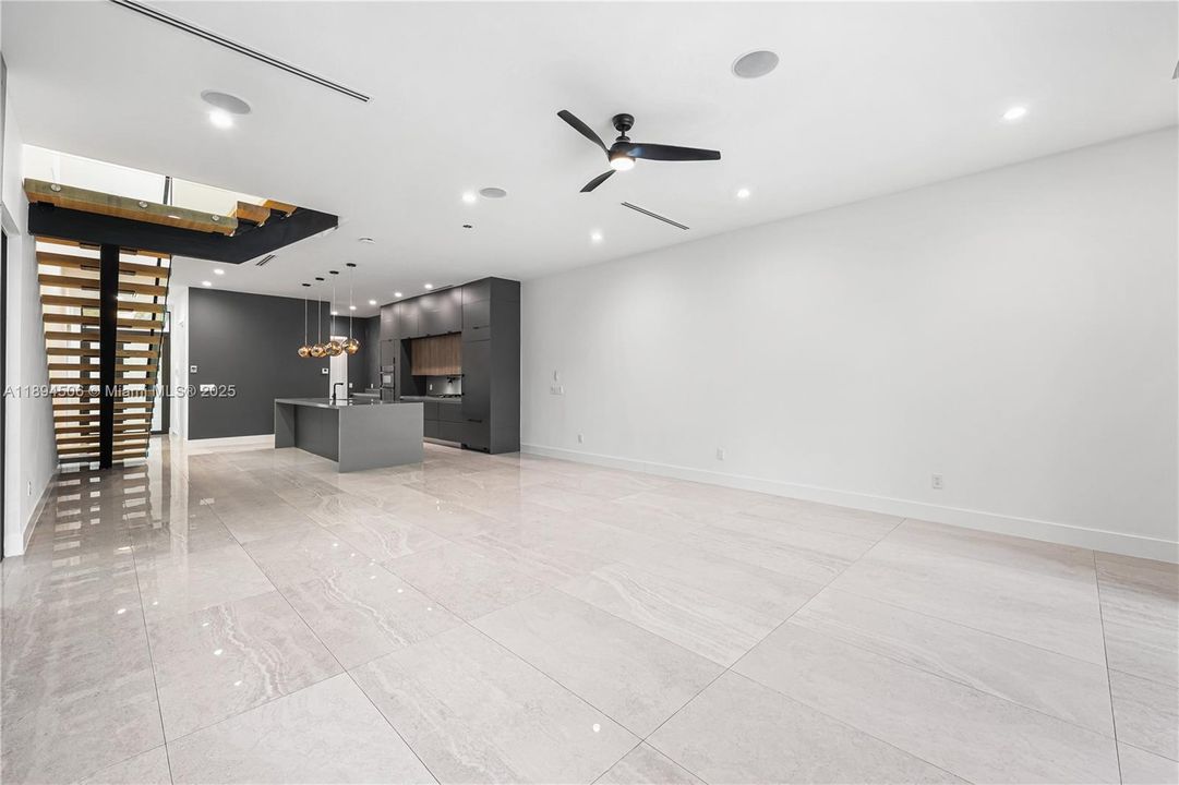 Active With Contract: $1,500,000 (3 beds, 3 baths, 2255 Square Feet)