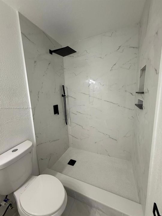 На продажу: $379,900 (3 спален, 2 ванн, 1419 Квадратных фут)