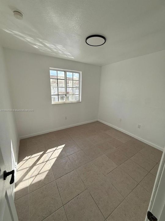 На продажу: $379,900 (3 спален, 2 ванн, 1419 Квадратных фут)