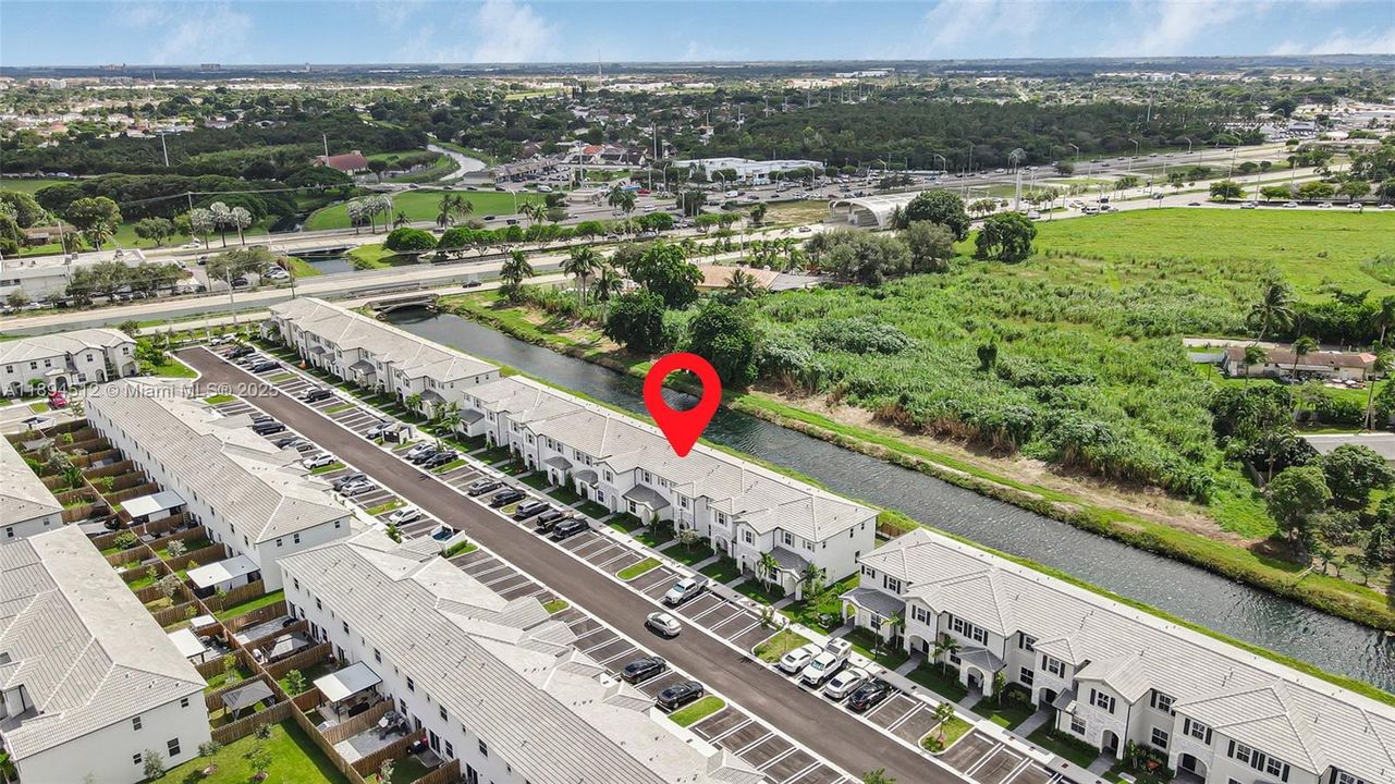 For Sale: $475,000 (3 beds, 3 baths, 1328 Square Feet)