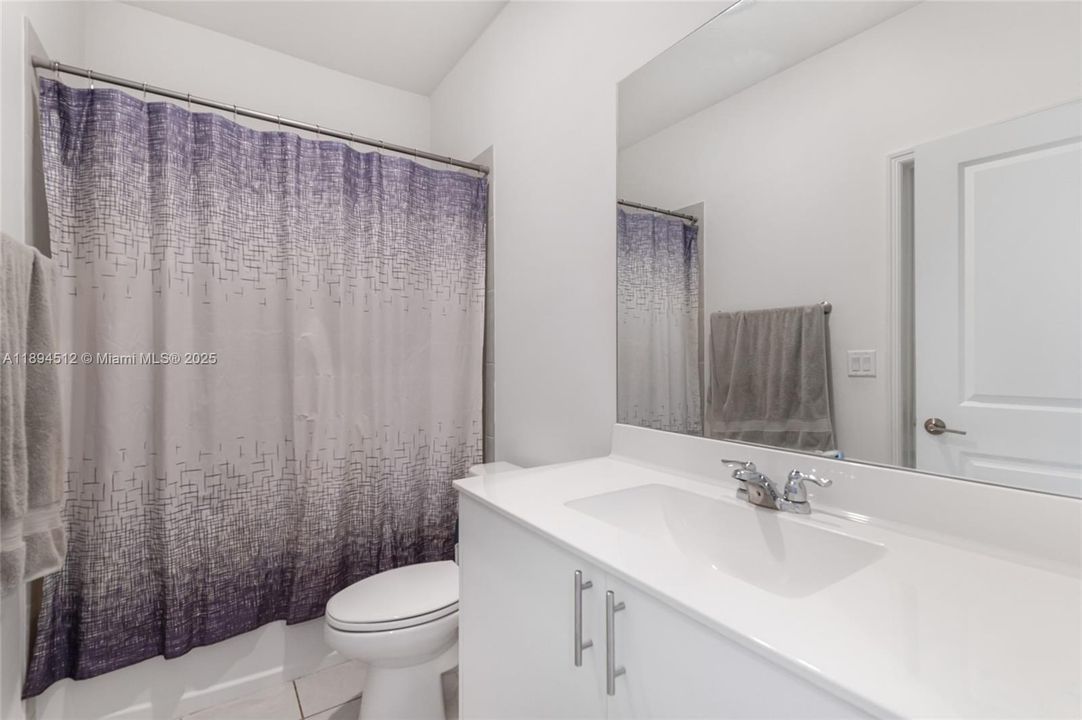 For Sale: $475,000 (3 beds, 3 baths, 1328 Square Feet)