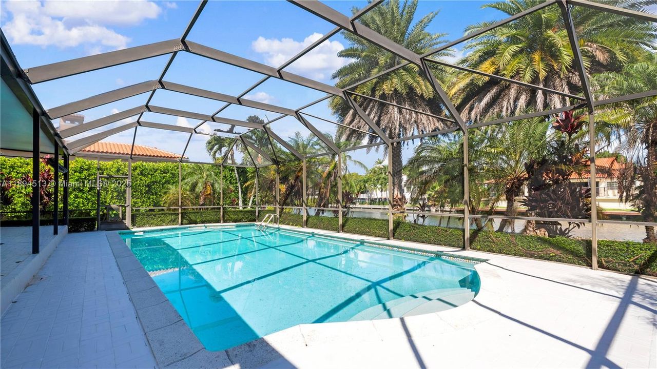 For Rent: $8,500 (3 beds, 2 baths, 1661 Square Feet)