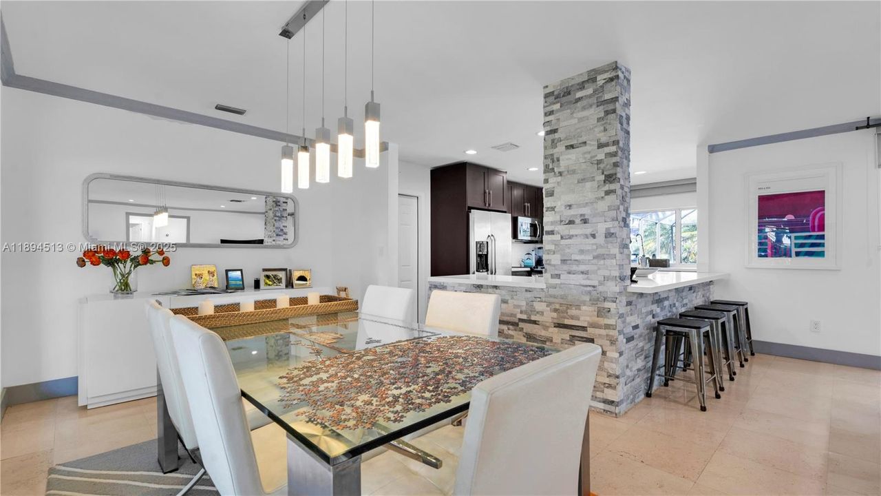 For Rent: $8,500 (3 beds, 2 baths, 1661 Square Feet)