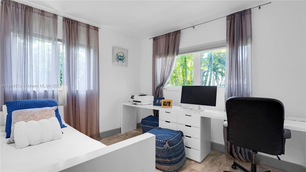 For Rent: $8,500 (3 beds, 2 baths, 1661 Square Feet)