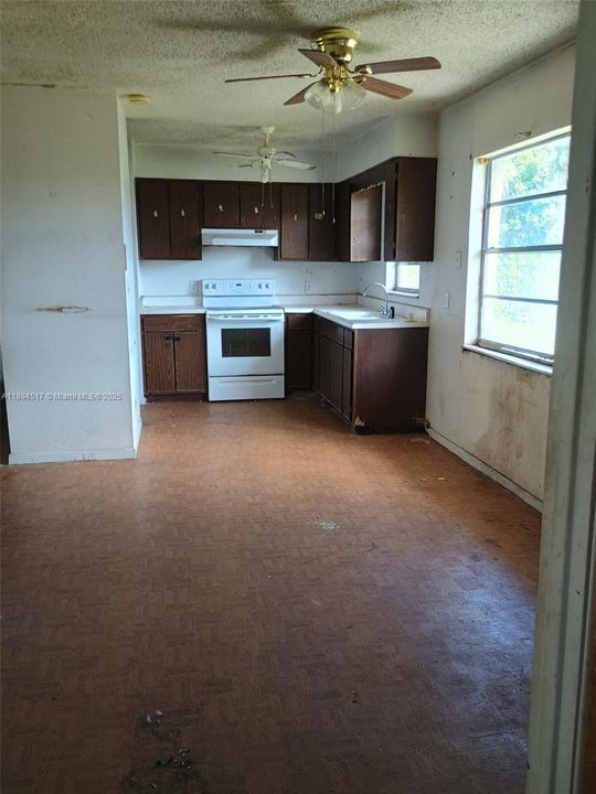 En Venta: $127,990 (3 camas, 1 baños, 0 Pies cuadrados)