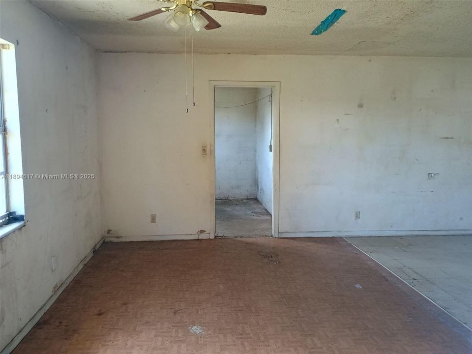 En Venta: $127,990 (3 camas, 1 baños, 0 Pies cuadrados)