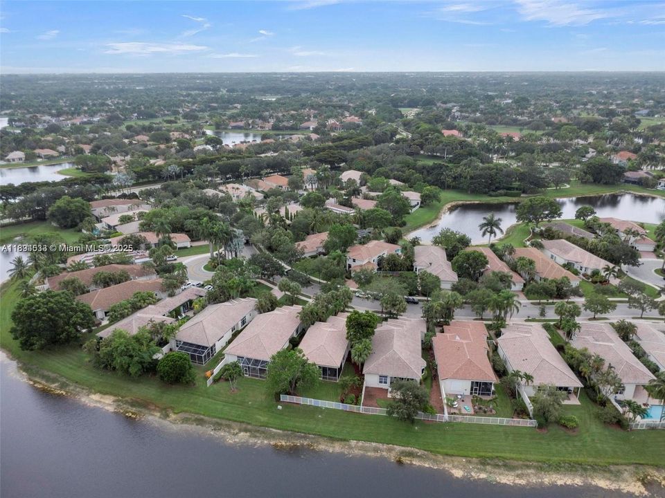 En Venta: $1,350,000 (3 camas, 3 baños, 2446 Pies cuadrados)