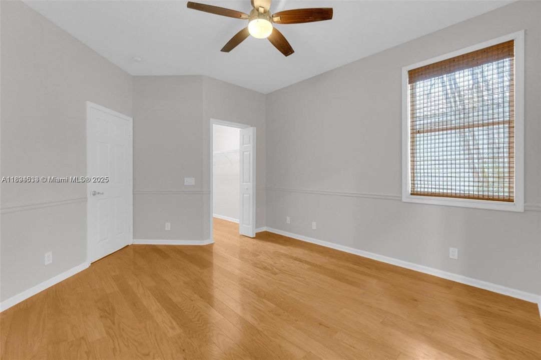 En Venta: $1,350,000 (3 camas, 3 baños, 2446 Pies cuadrados)