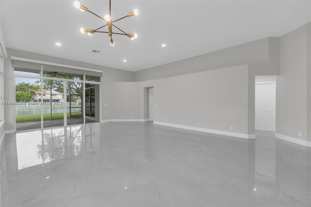 En Venta: $1,350,000 (3 camas, 3 baños, 2446 Pies cuadrados)