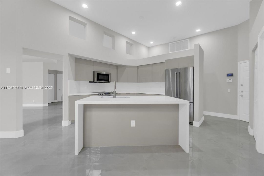 En Venta: $1,350,000 (3 camas, 3 baños, 2446 Pies cuadrados)