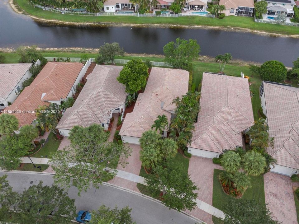 En Venta: $1,350,000 (3 camas, 3 baños, 2446 Pies cuadrados)