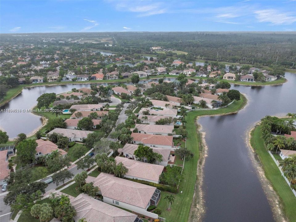 En Venta: $1,350,000 (3 camas, 3 baños, 2446 Pies cuadrados)