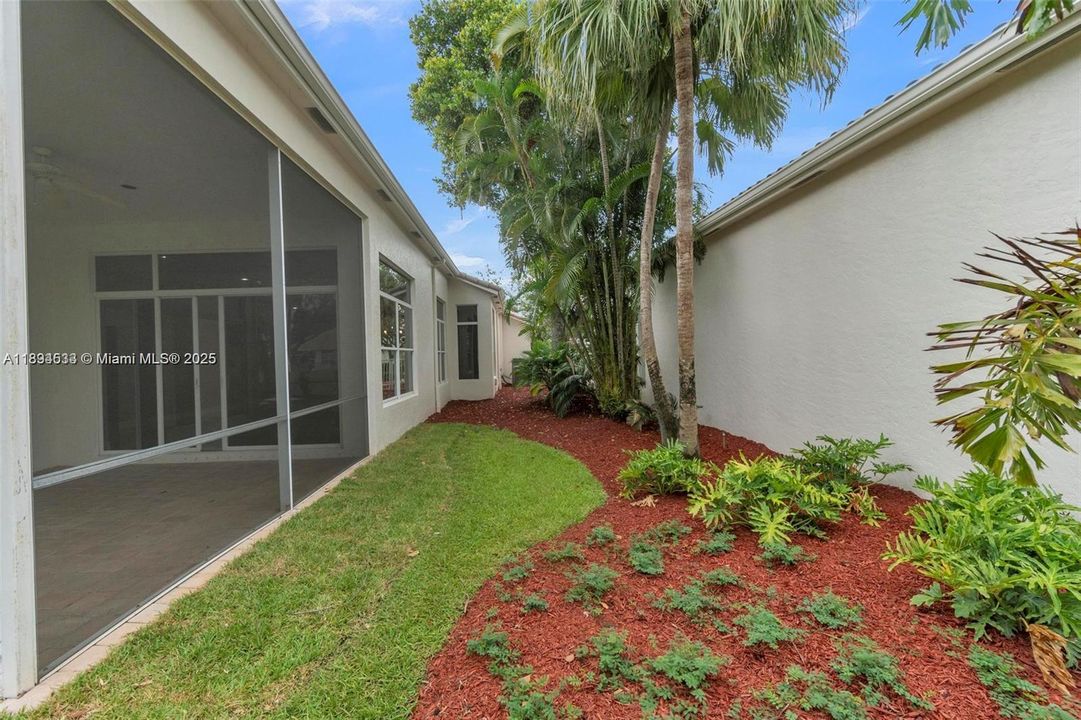 En Venta: $1,350,000 (3 camas, 3 baños, 2446 Pies cuadrados)