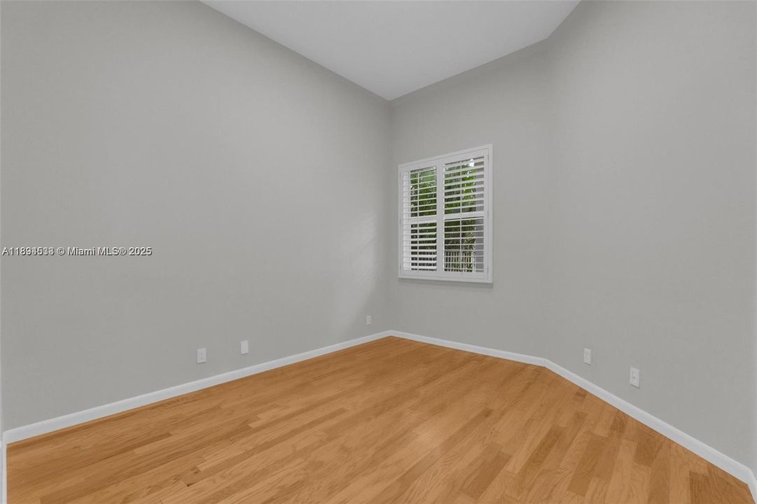 En Venta: $1,350,000 (3 camas, 3 baños, 2446 Pies cuadrados)