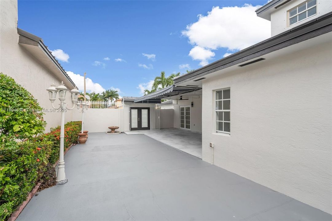 For Sale: $865,000 (4 beds, 3 baths, 2620 Square Feet)