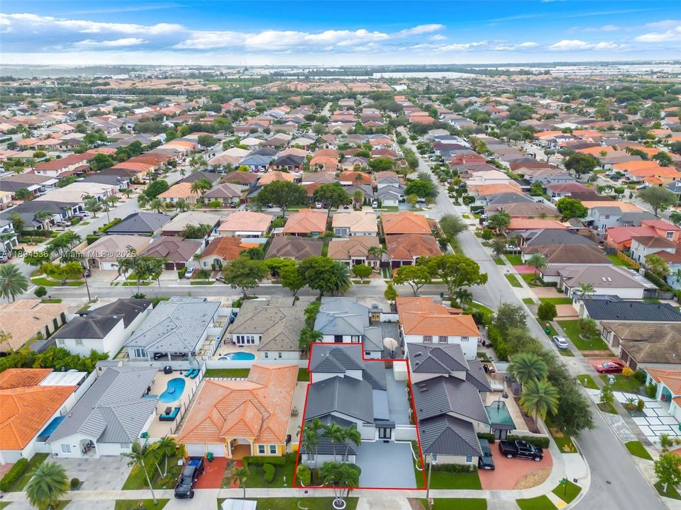 For Sale: $865,000 (4 beds, 3 baths, 2620 Square Feet)