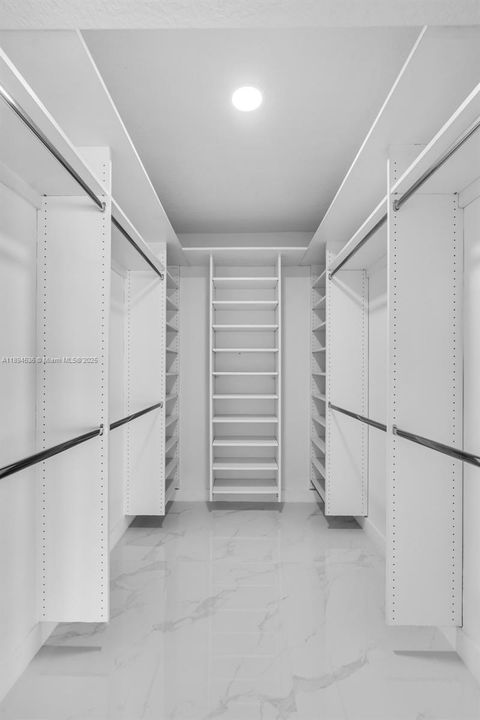 For Sale: $865,000 (4 beds, 3 baths, 2620 Square Feet)