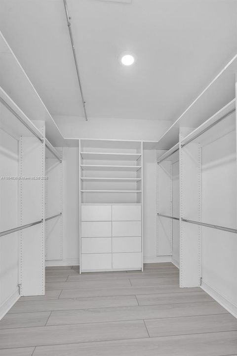 For Sale: $865,000 (4 beds, 3 baths, 2620 Square Feet)