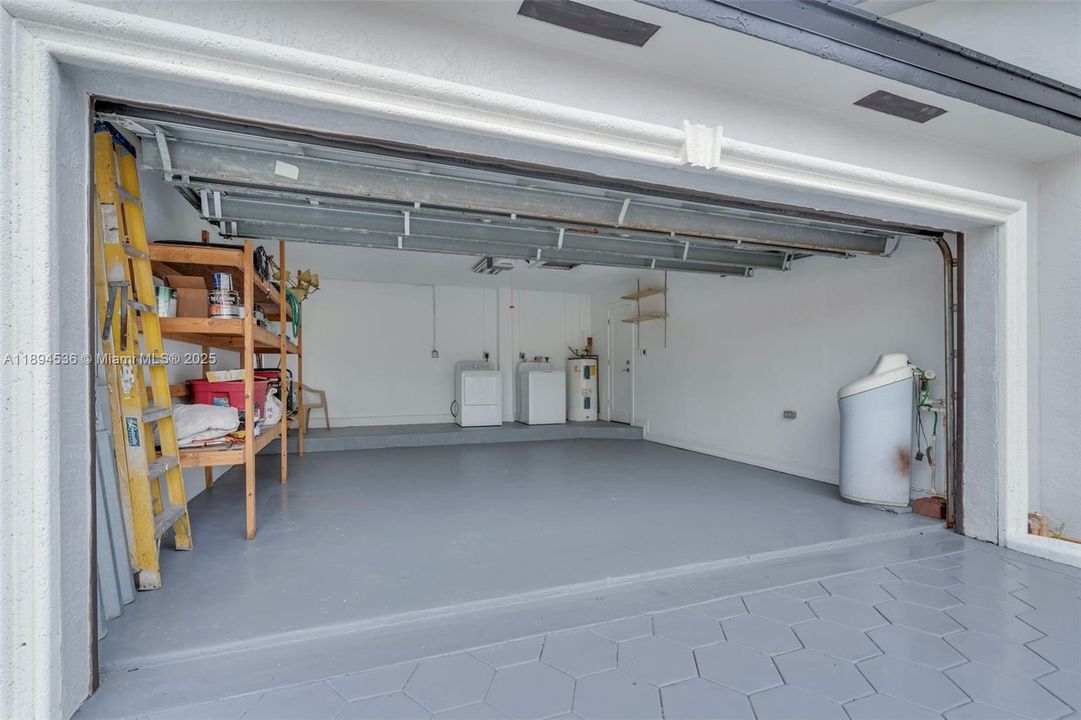 For Sale: $865,000 (4 beds, 3 baths, 2620 Square Feet)