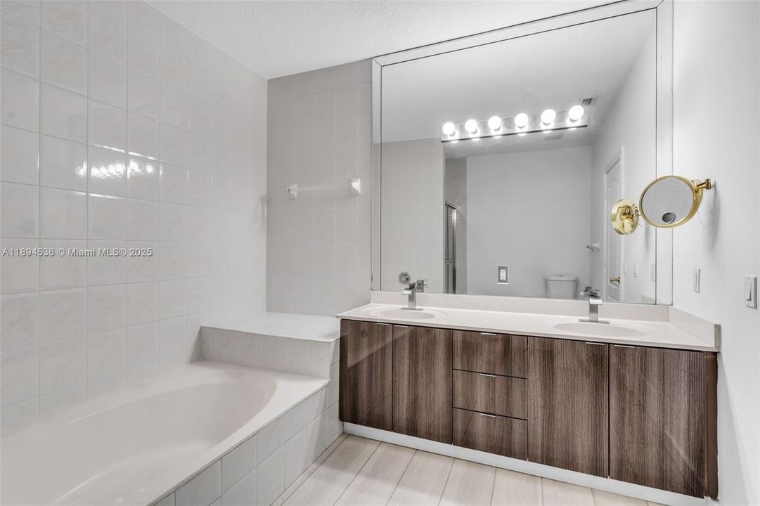 For Sale: $865,000 (4 beds, 3 baths, 2620 Square Feet)