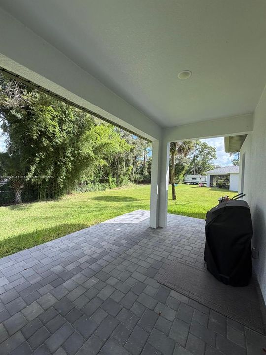 待售: $390,000 (4 贝兹, 2 浴室, 0 平方英尺)