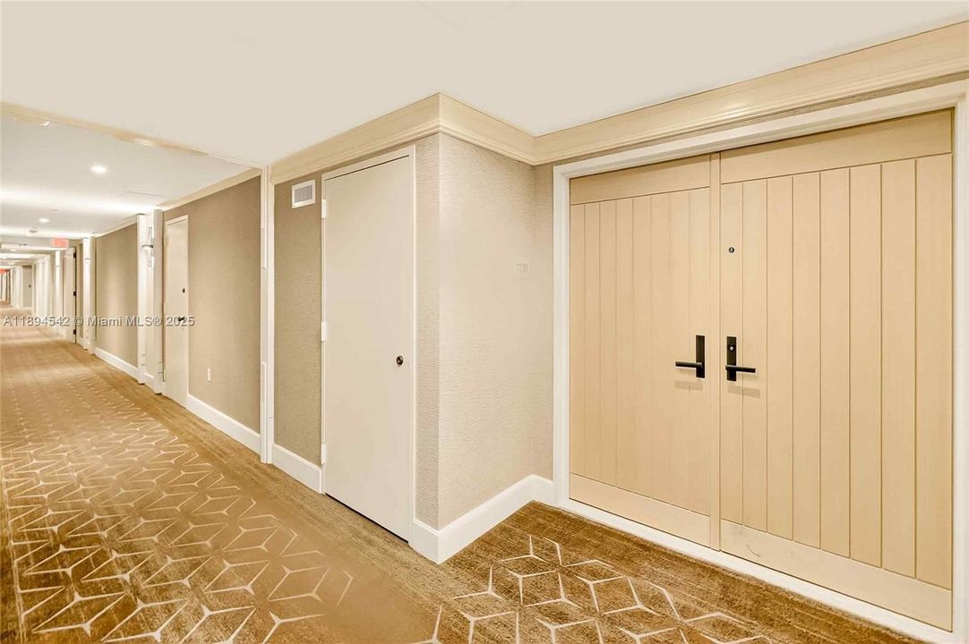 En Renta: $15,500 (3 camas, 2 baños, 2424 Pies cuadrados)