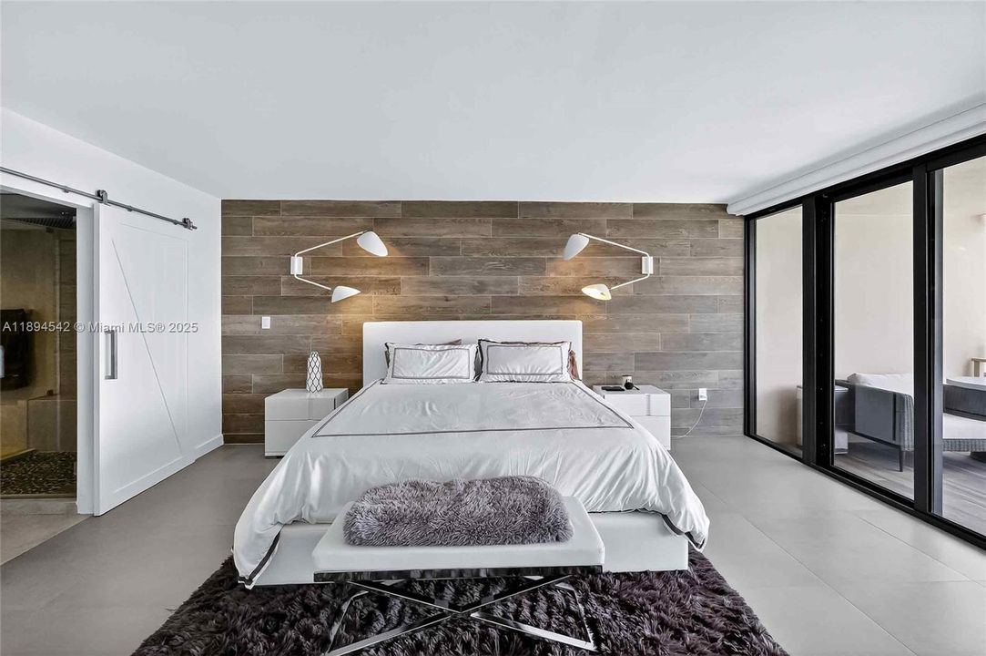 En Renta: $15,500 (3 camas, 2 baños, 2424 Pies cuadrados)