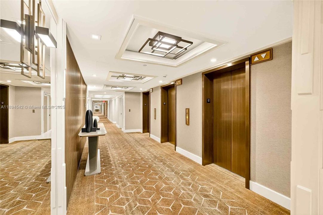 En Renta: $15,500 (3 camas, 2 baños, 2424 Pies cuadrados)