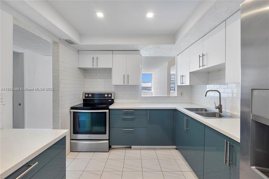 最近租的: $1,800 (1 贝兹, 2 浴室, 861 平方英尺)