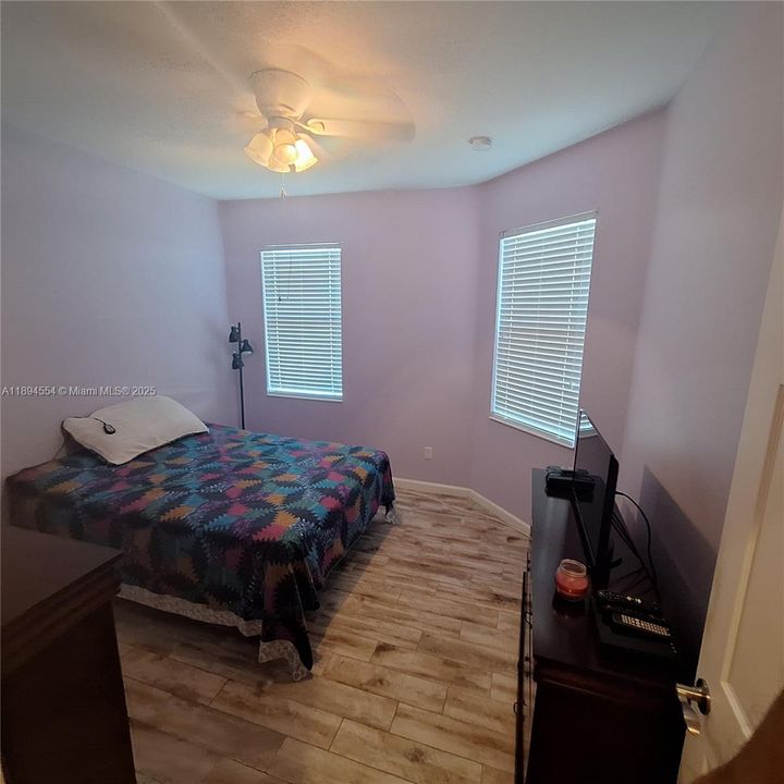 待售: $328,000 (2 贝兹, 2 浴室, 1616 平方英尺)