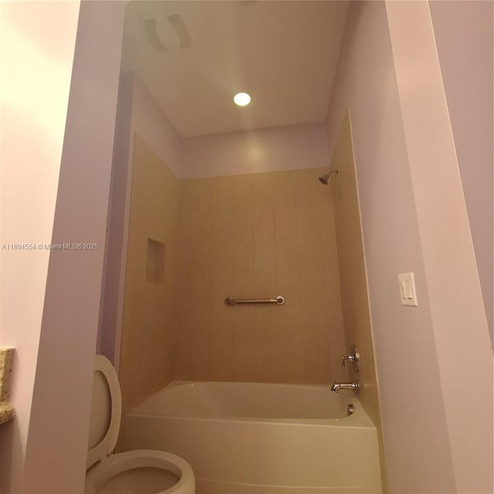 待售: $328,000 (2 贝兹, 2 浴室, 1616 平方英尺)