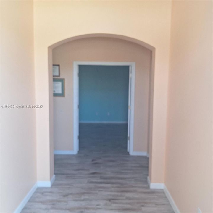 待售: $328,000 (2 贝兹, 2 浴室, 1616 平方英尺)