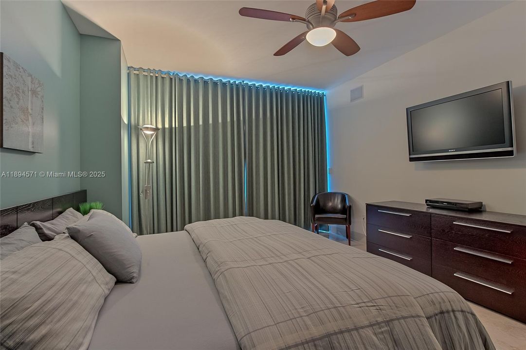 En Renta: $15,900 (3 camas, 3 baños, 2777 Pies cuadrados)