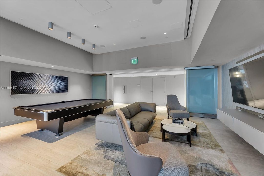 En Renta: $15,900 (3 camas, 3 baños, 2777 Pies cuadrados)