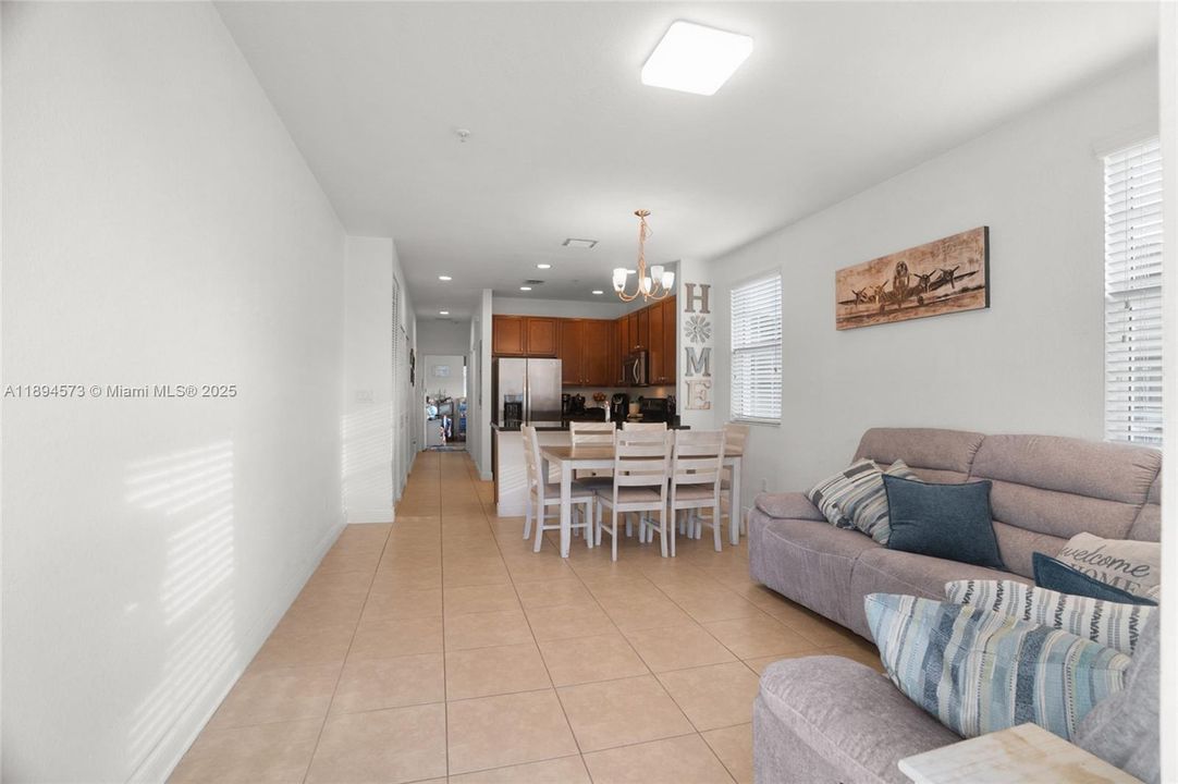 最近租的: $2,550 (2 贝兹, 2 浴室, 1040 平方英尺)