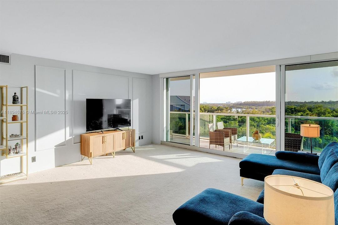 For Sale: $499,998 (2 beds, 2 baths, 1521 Square Feet)