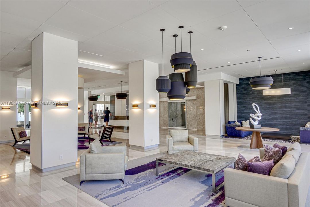 For Sale: $499,998 (2 beds, 2 baths, 1521 Square Feet)