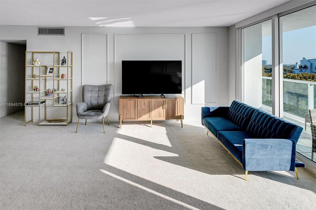 For Sale: $499,998 (2 beds, 2 baths, 1521 Square Feet)