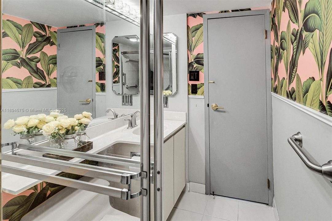 For Sale: $499,998 (2 beds, 2 baths, 1521 Square Feet)