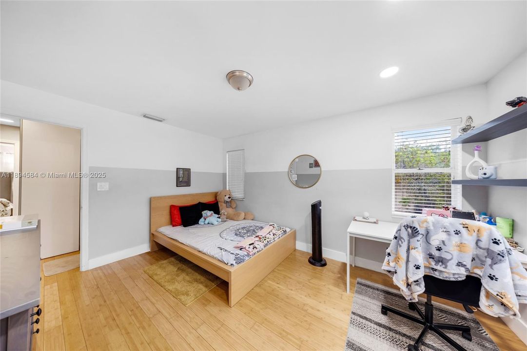 Active With Contract: $580,000 (4 beds, 2 baths, 2009 Square Feet)